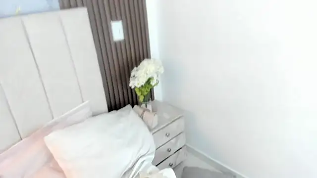 Victoria_Guzman webcam