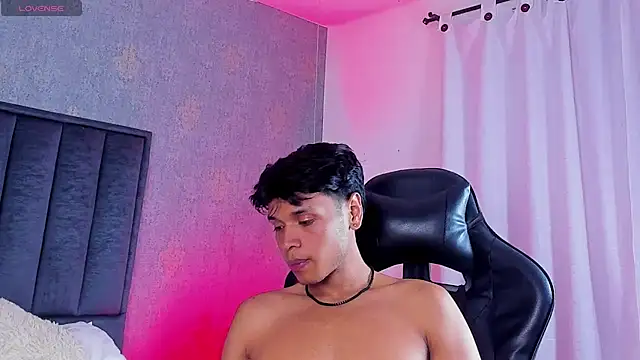 Alejandroo_Montenegro webcam