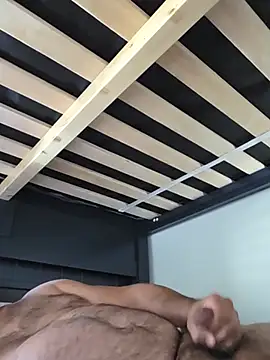 Roddog18's live cam