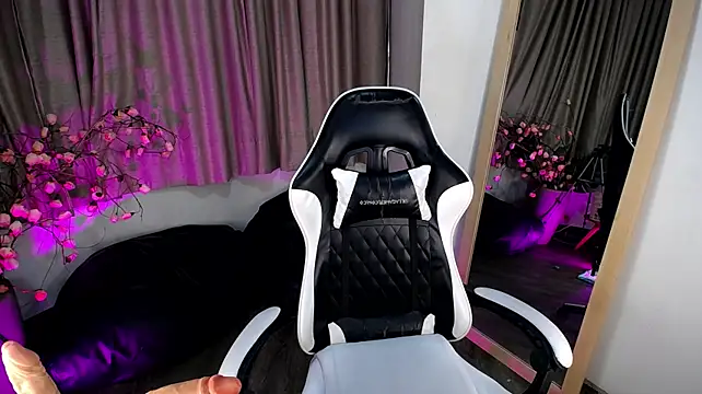 melodyy_as webcam