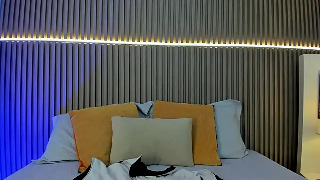 Victoria_Rosee webcam