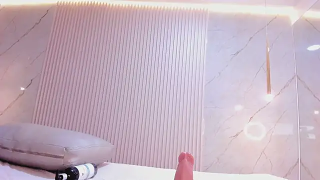 kimberly_montiel webcam