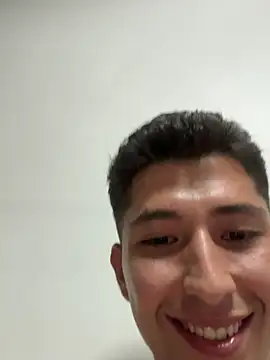 Valentiino69 webcam