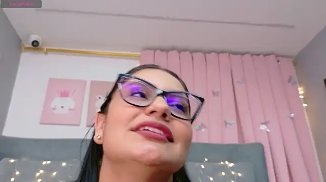 AlmaRose_ webcam