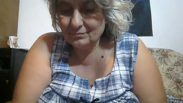 ExquisiteMature webcam