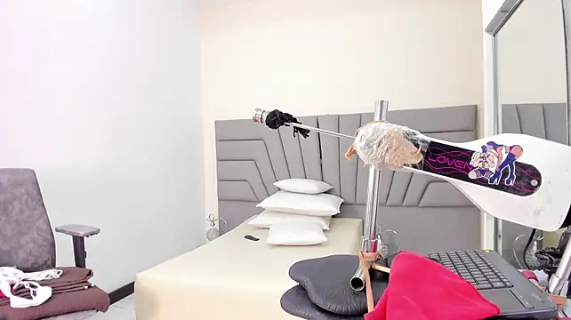 Angie_Will webcam