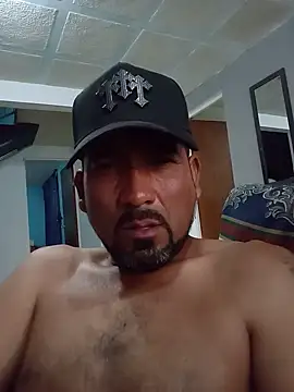 Ernesthot82 live sex cam