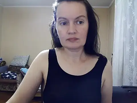 LoveNBloom webcam