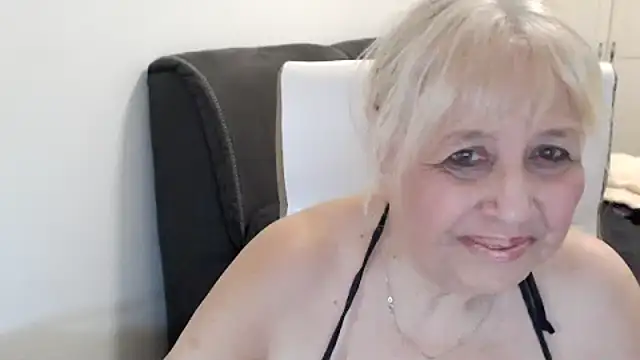 SusiLifeXXX webcam