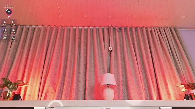 EmilyJonss_ webcam