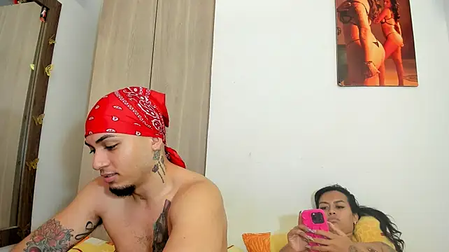 UR_LATIN_BUSHY_GUYS live webcam