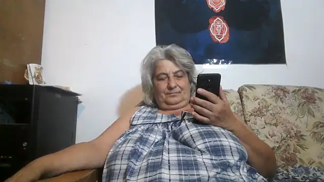 ExquisiteMature webcam