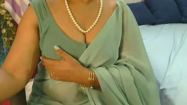 Mallu_Manisha live cam on StripChat