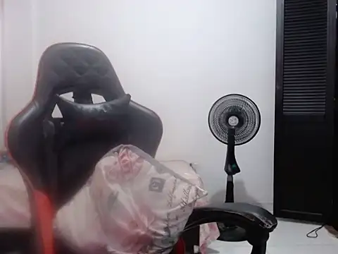 Adriana_0312 webcam