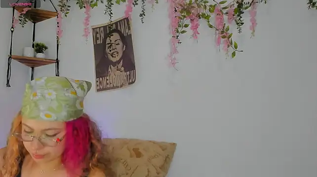 MarieTaylor_ webcam