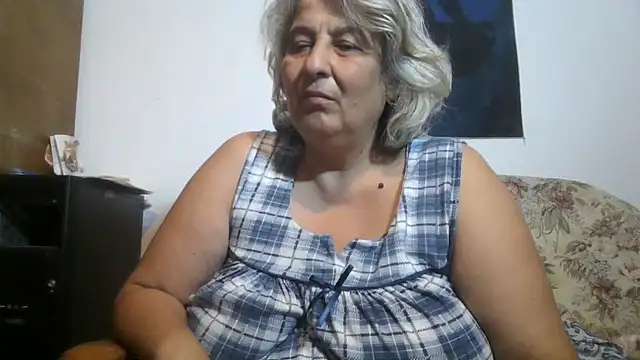 ExquisiteMature webcam