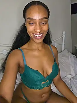 Hazel_Dollxx webcam