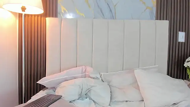 Victoria_Guzman webcam