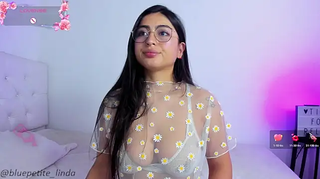 Blue_Petite webcam