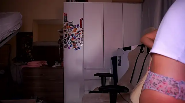 Liuba_Fox webcam