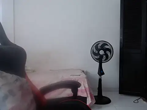 Adriana_0312 webcam