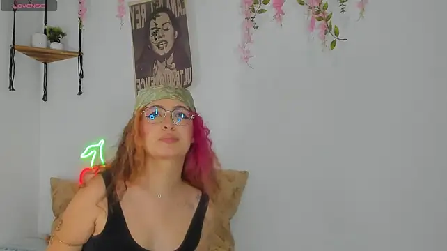 MarieTaylor_ webcam