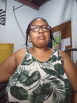 YELLOW_BONE webcam