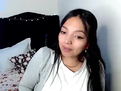 loren_tits24 webcam