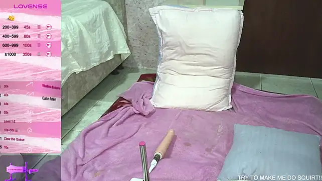 lunacutie webcam