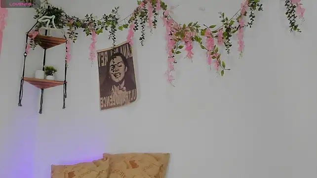MarieTaylor_ webcam