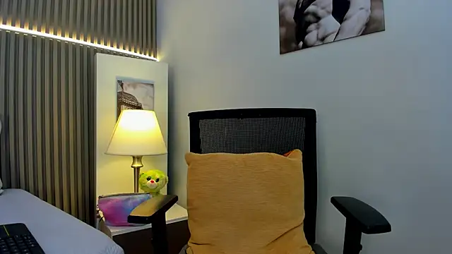 Victoria_Rosee webcam