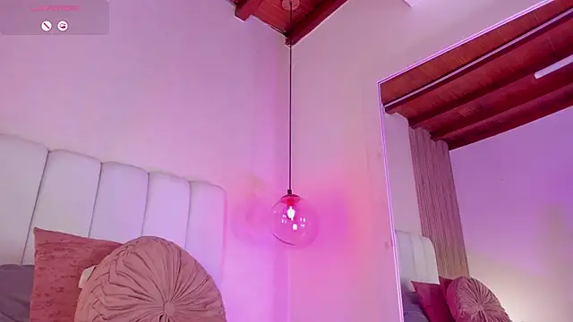 ElenaJamess webcam