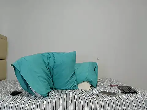 Scarletcute24 webcam
