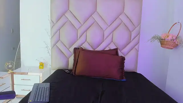 Lu_Naturally-Sensual webcam