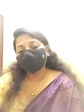 Soundarya143 webcam