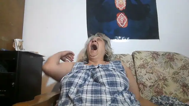 ExquisiteMature webcam