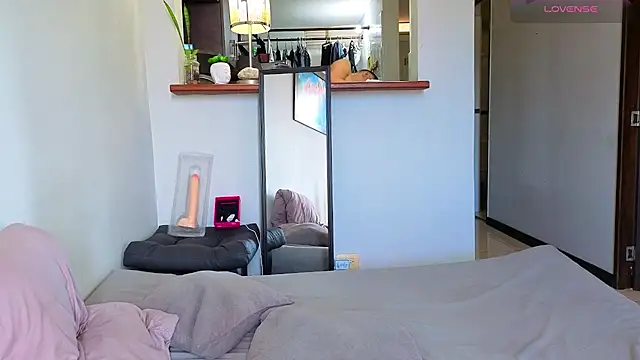 Matiashorney webcam