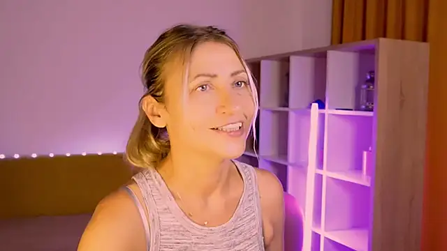 ZoeGrant webcam