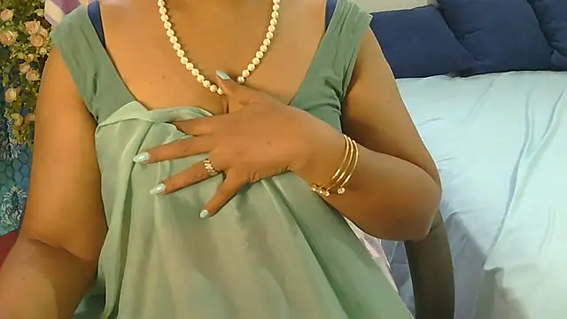 Mallu_Manisha webcam