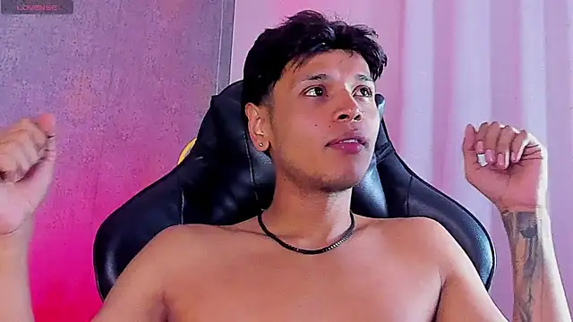 Alejandroo_Montenegro webcam