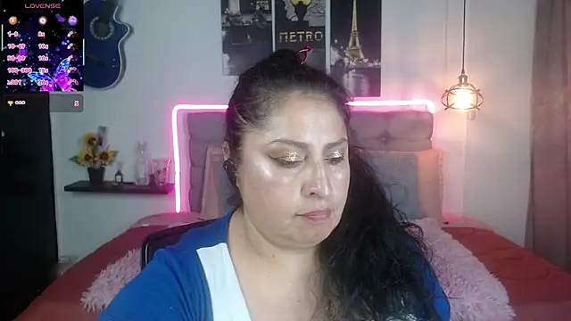 Keyla01_ live cam on StripChat