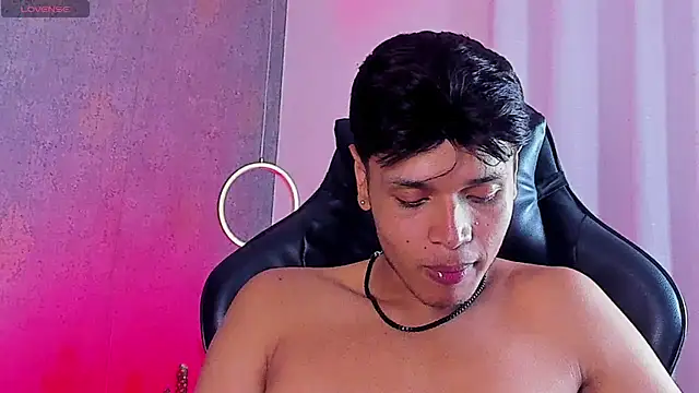 Alejandroo_Montenegro webcam