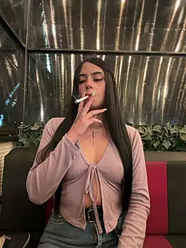 LilacNoir webcam