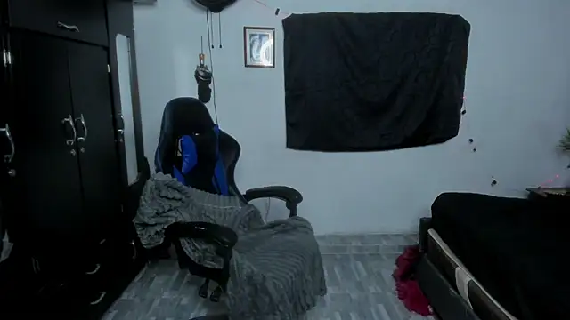 Kofi_exotic_2 webcam