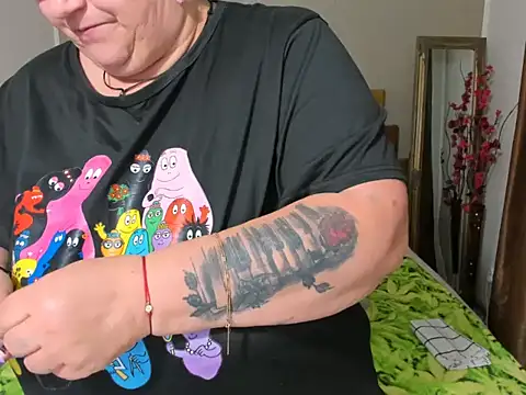 Sugarmommy_69X webcam