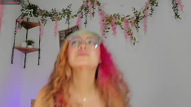 MarieTaylor_ webcam