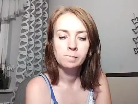 JenniferAlone webcam