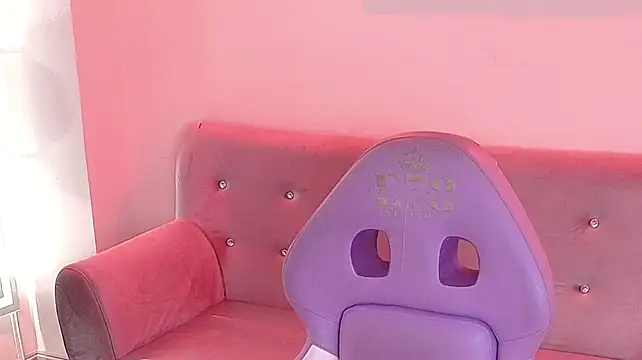 Emily_andrews webcam