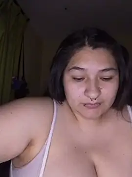 LauraHorny69 webcam