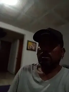 Ernesthot82 webcam